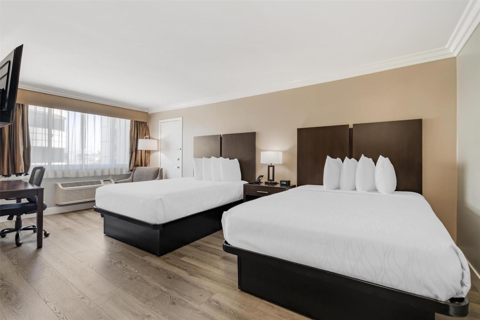 Western La Mid-town Hotel 3*