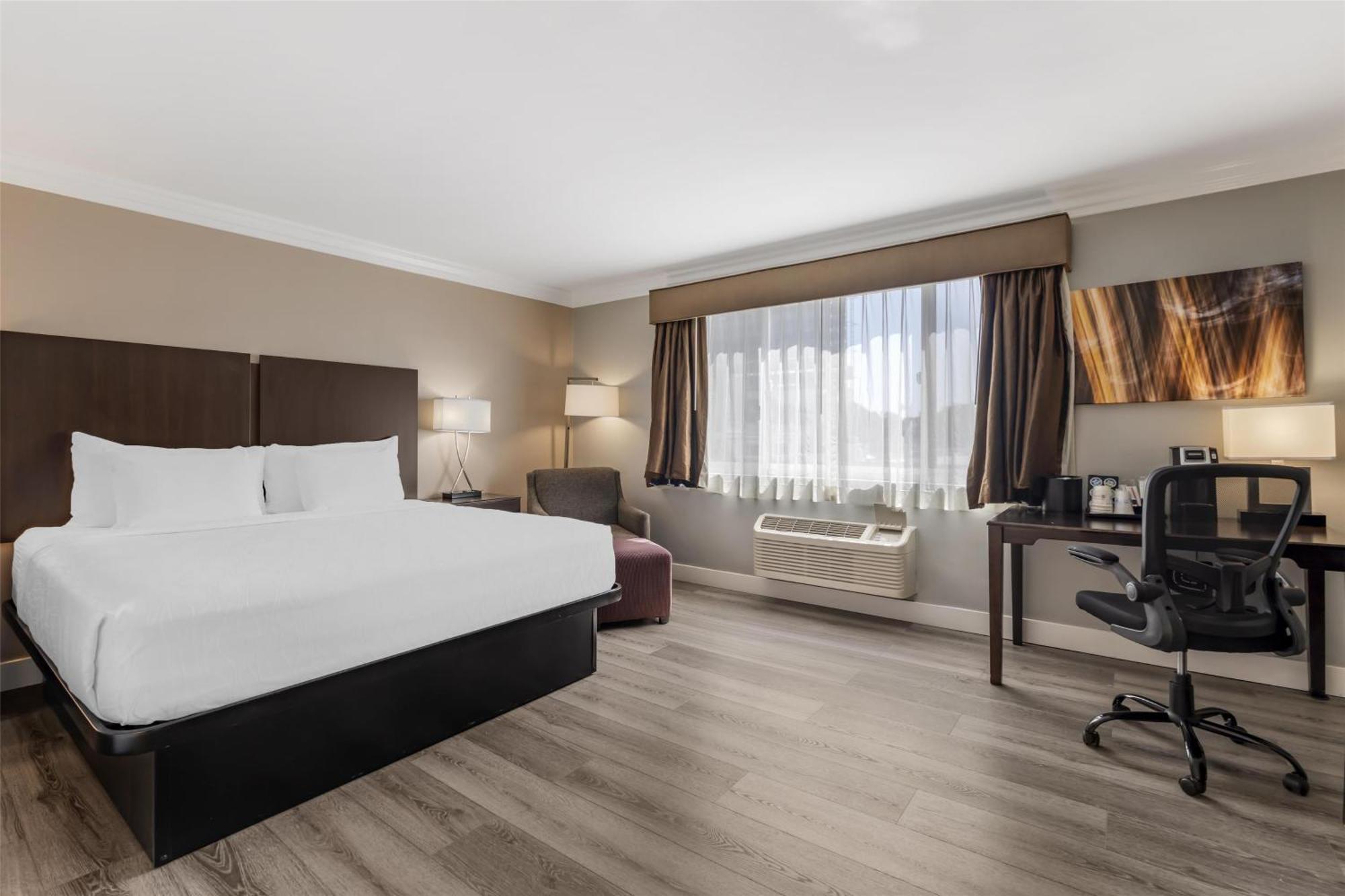 Western La Mid-town Hotel