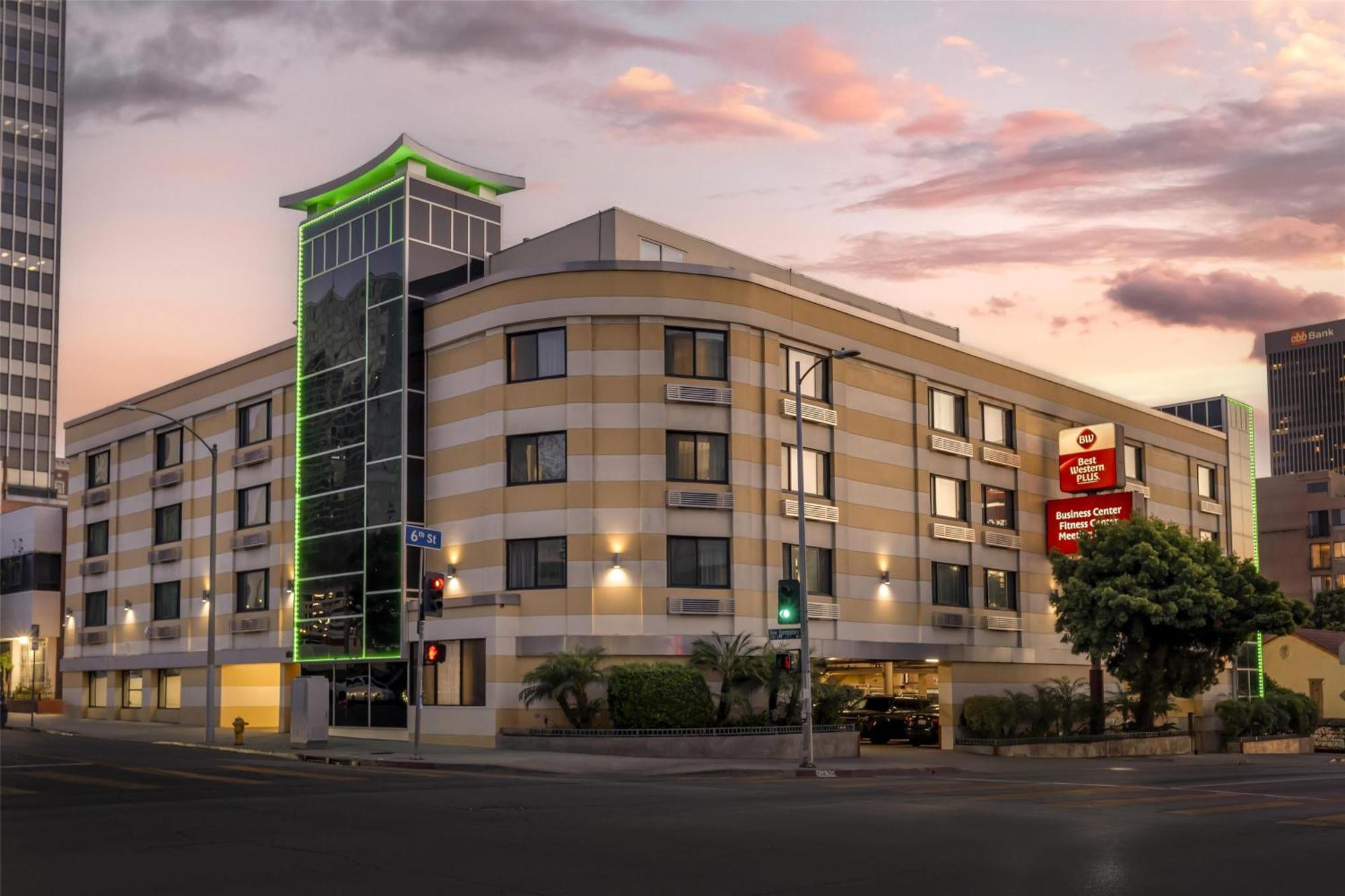 Western La Mid-town Hotel 3*