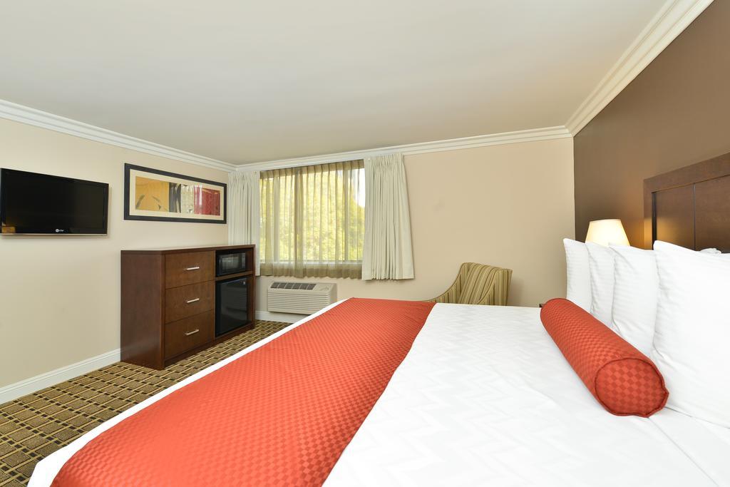 Western La Mid-town Hotel